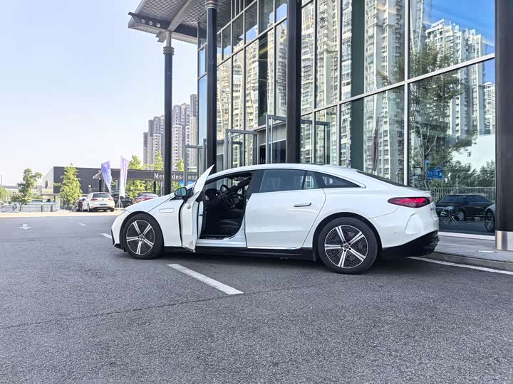 Фото 3 - Mercedes-Benz EQS