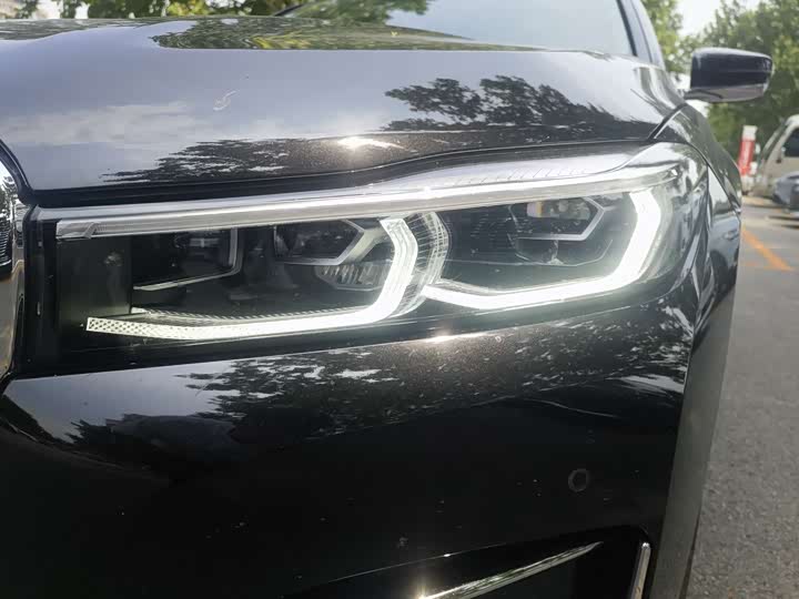 Фото 12 - BMW 7 Series