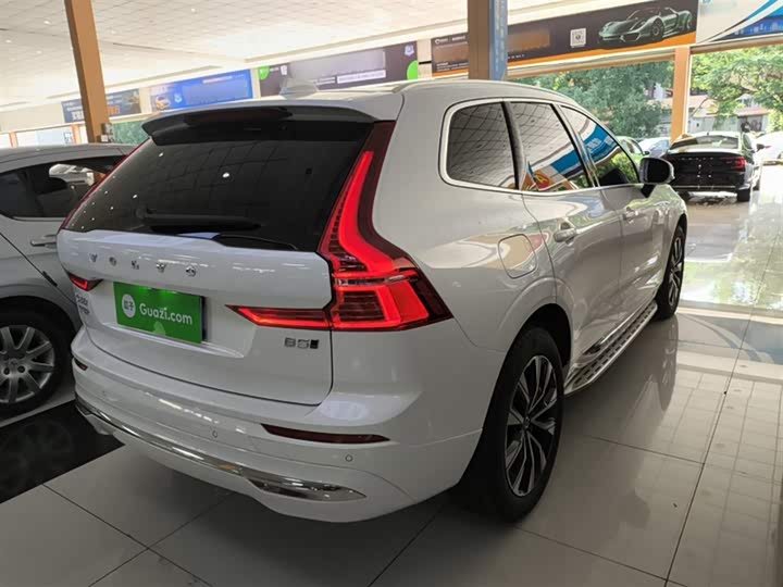 Фото 6 - Volvo XC60
