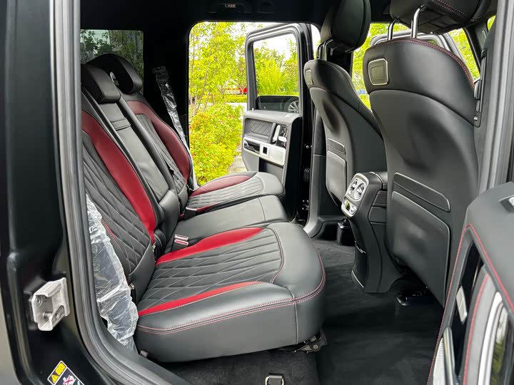 Фото 13 - Mercedes-Benz G-Class