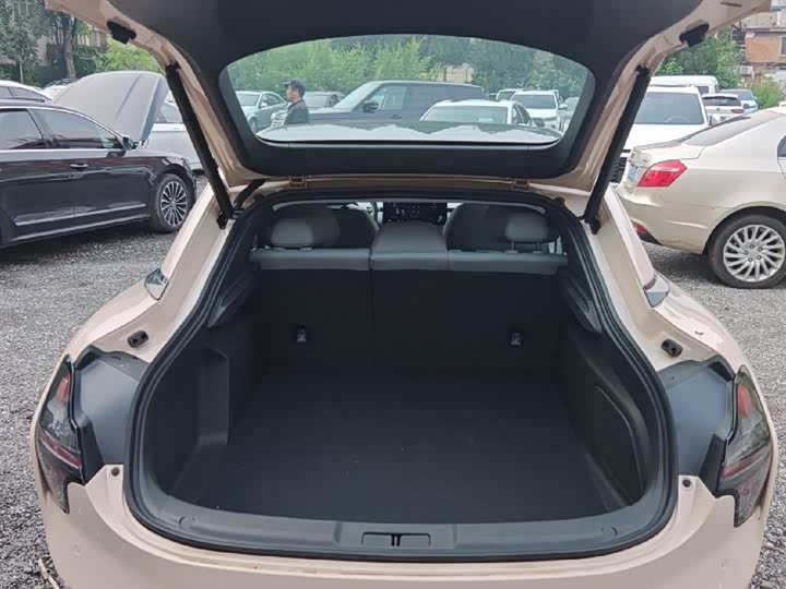 Фото 8 - XPeng Mona M03