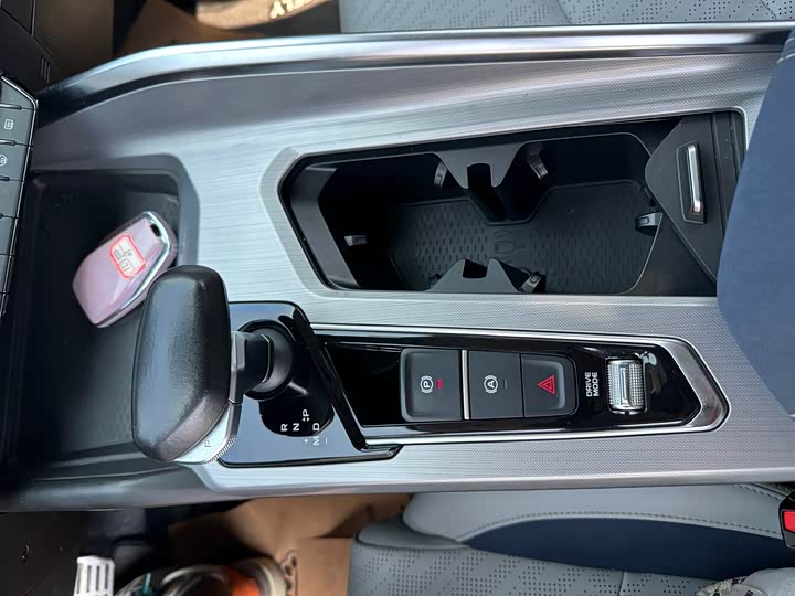 Фото 8 - Geely Preface