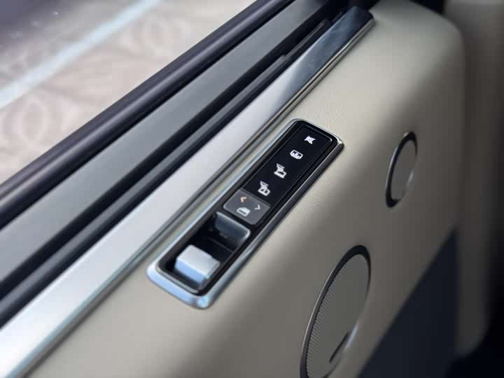 Фото 9 - Land Rover Range Rover