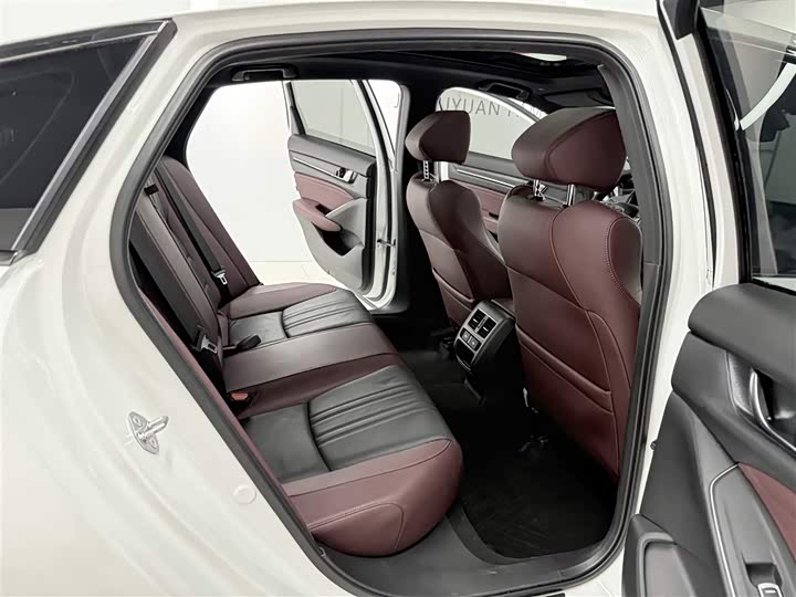 Фото 13 - Honda Inspire