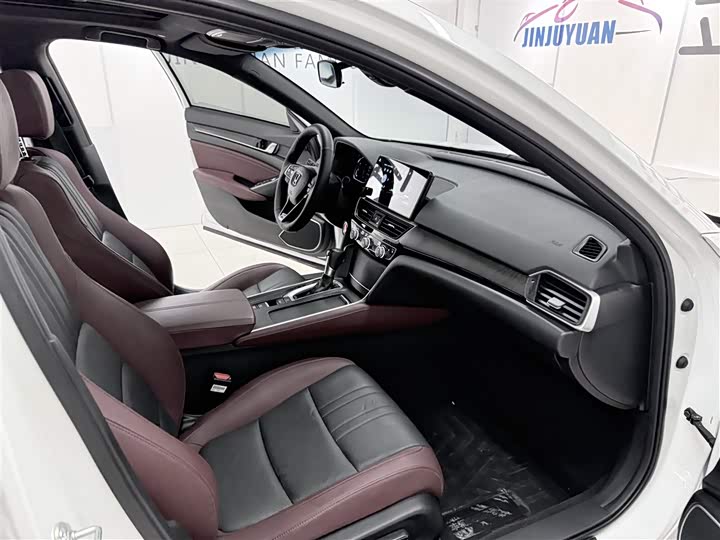 Фото 16 - Honda Inspire