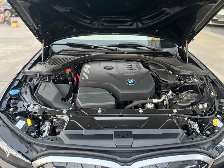 Фото 10 - BMW 3 Series