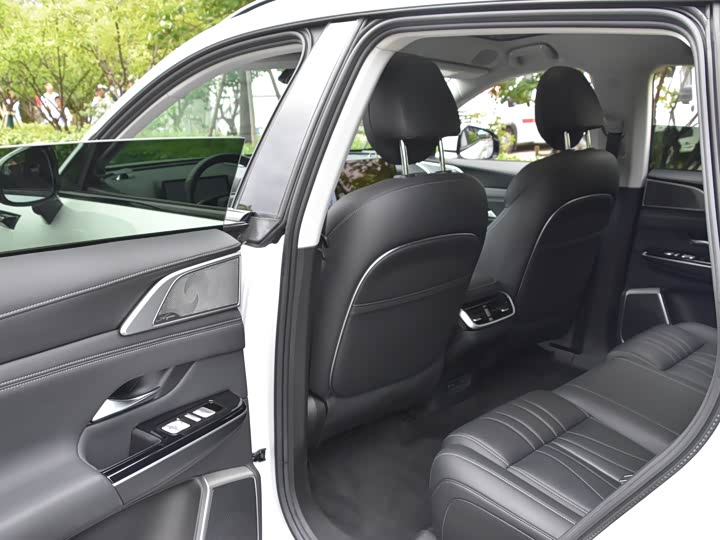 Фото 10 - XPeng G9