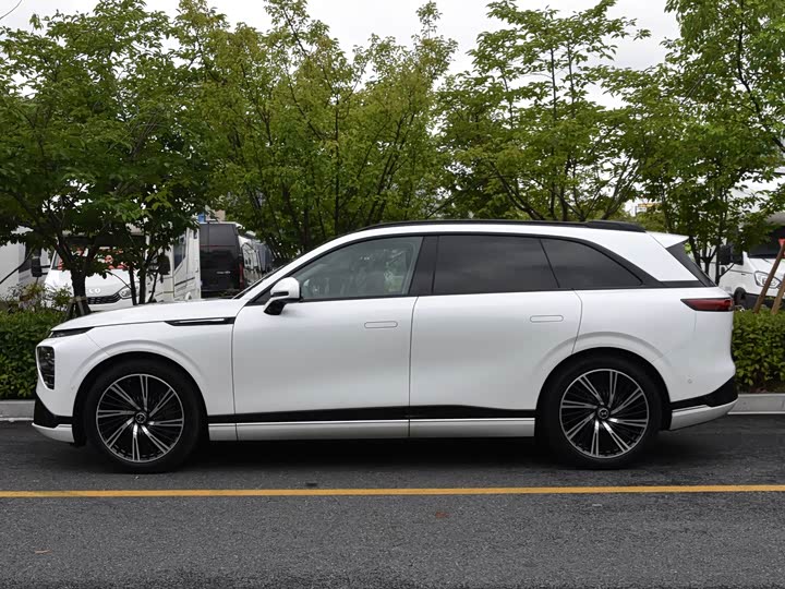 Фото 2 - XPeng G9