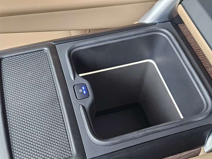 Фото 24 - Land Rover Range Rover