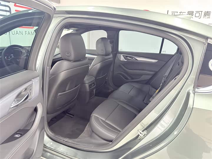 Фото 10 - Cadillac CT5