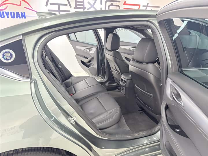 Фото 14 - Cadillac CT5