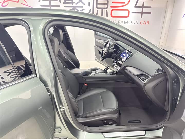 Фото 16 - Cadillac CT5