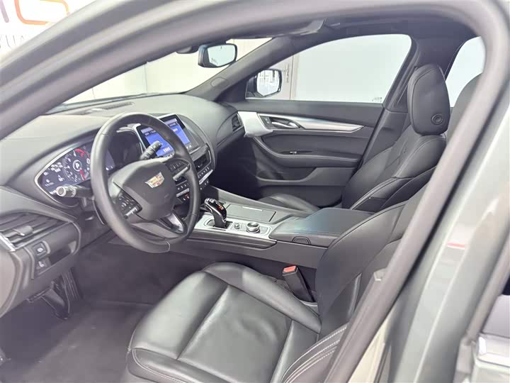 Фото 8 - Cadillac CT5