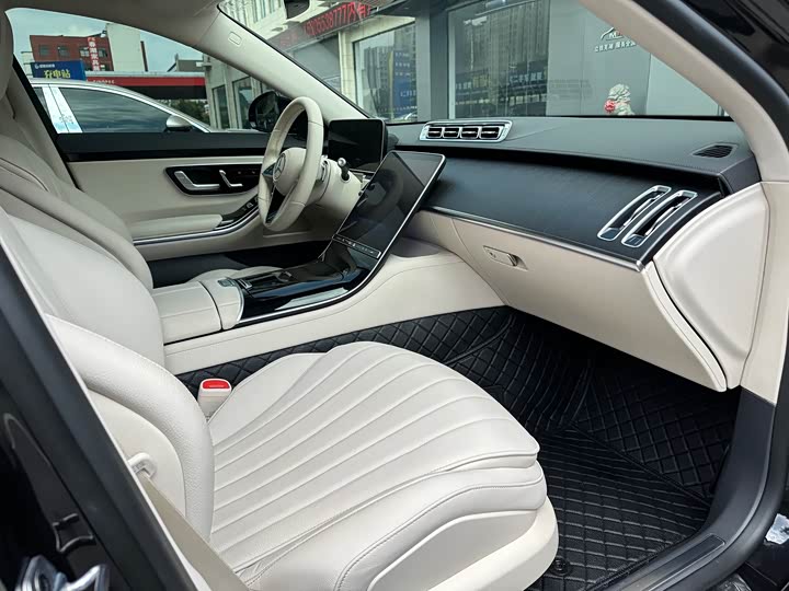 Фото 10 - Mercedes-Benz S-Class