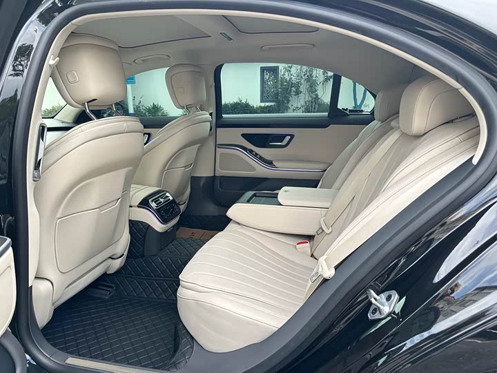 Фото 12 - Mercedes-Benz S-Class