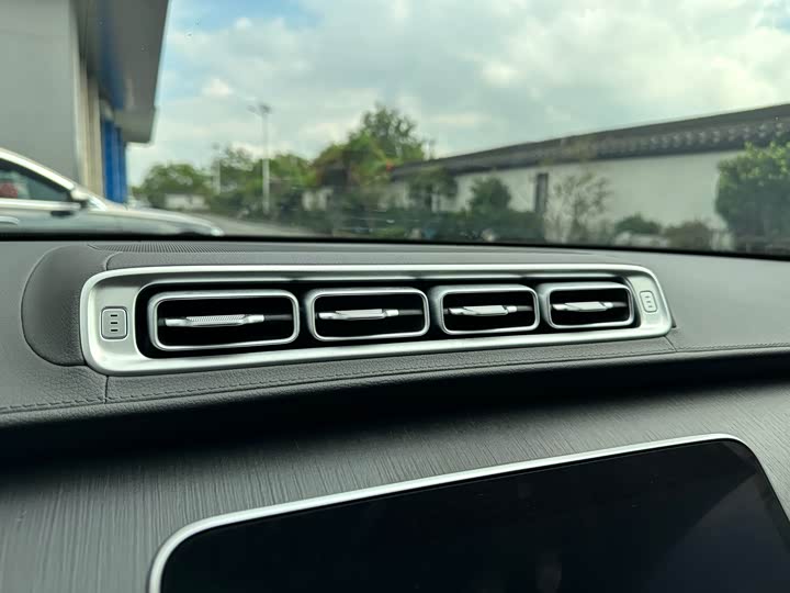 Фото 17 - Mercedes-Benz S-Class