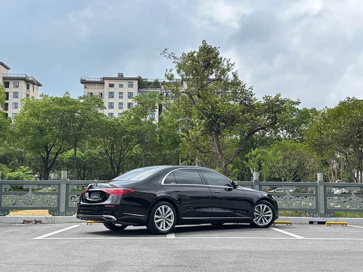 Фото 4 - Mercedes-Benz S-Class