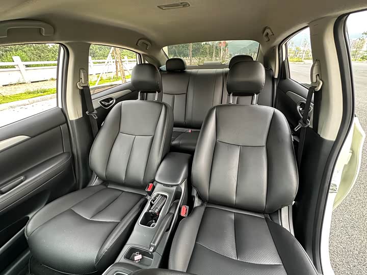 Фото 11 - Nissan Sylphy