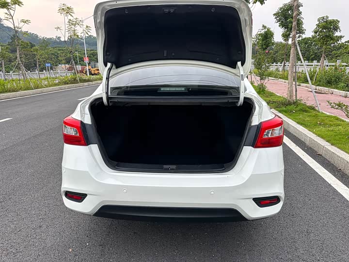 Фото 16 - Nissan Sylphy