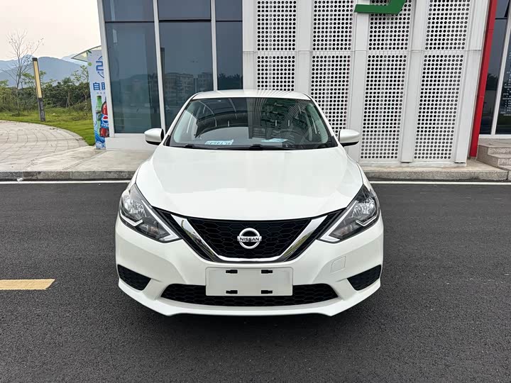 Фото 2 - Nissan Sylphy