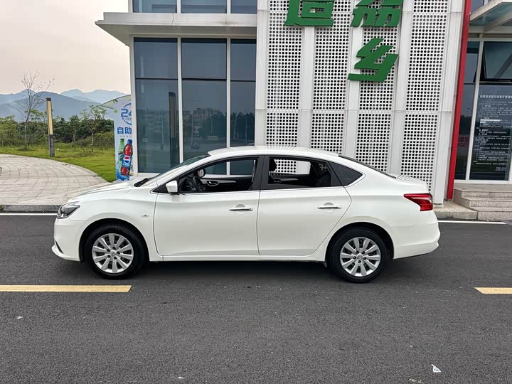 Фото 5 - Nissan Sylphy