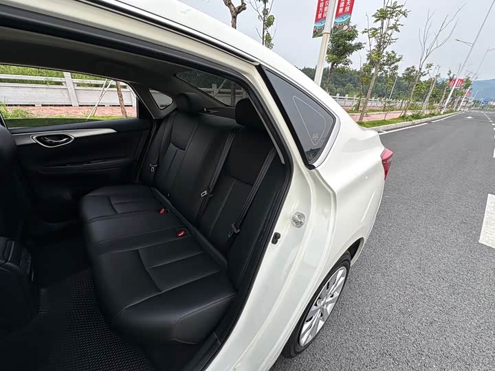 Фото 9 - Nissan Sylphy