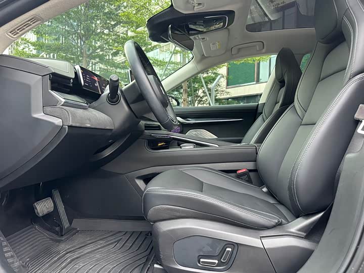 Фото 11 - Zeekr 001