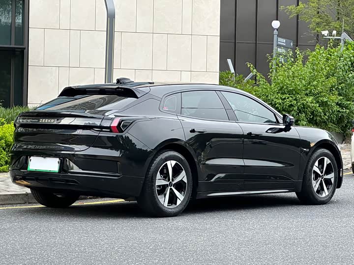Фото 4 - Zeekr 001