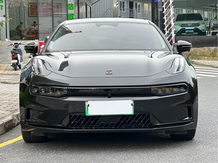 Фото 6 - Zeekr 001