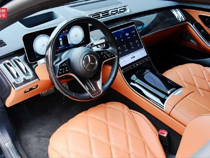 Фото 16 - Mercedes-Benz Maybach S-Class