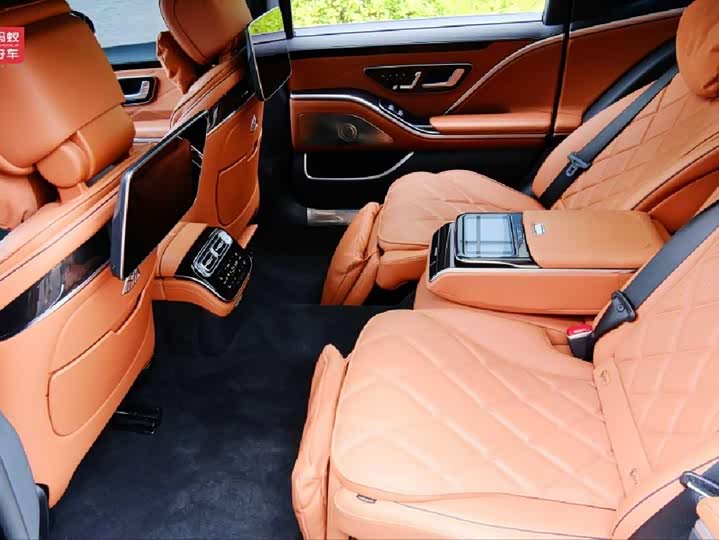 Фото 23 - Mercedes-Benz Maybach S-Class