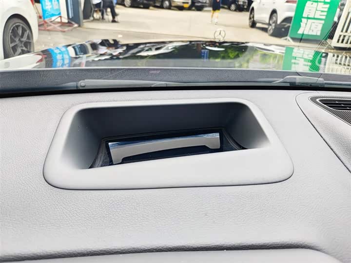 Фото 10 - Mercedes-Benz S-Class