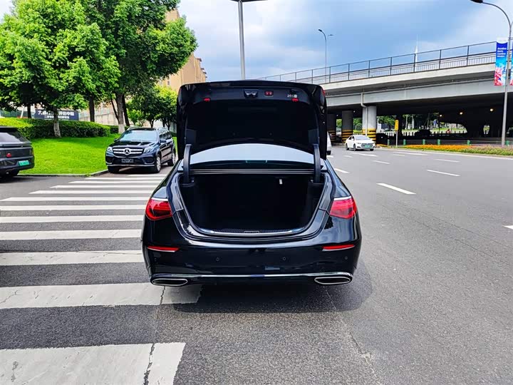 Фото 20 - Mercedes-Benz S-Class