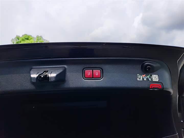 Фото 21 - Mercedes-Benz S-Class