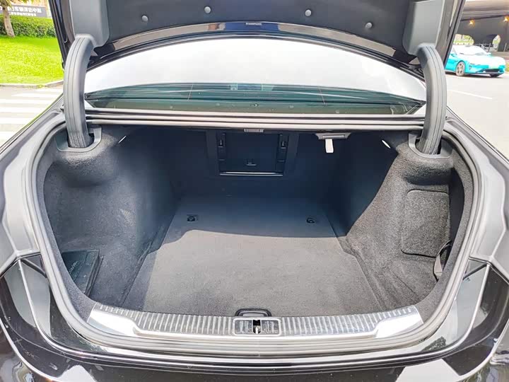 Фото 22 - Mercedes-Benz S-Class