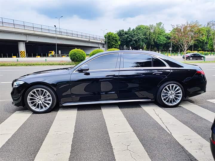 Фото 3 - Mercedes-Benz S-Class