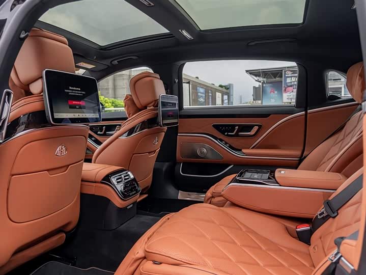 Фото 11 - Mercedes-Benz Maybach S-Class