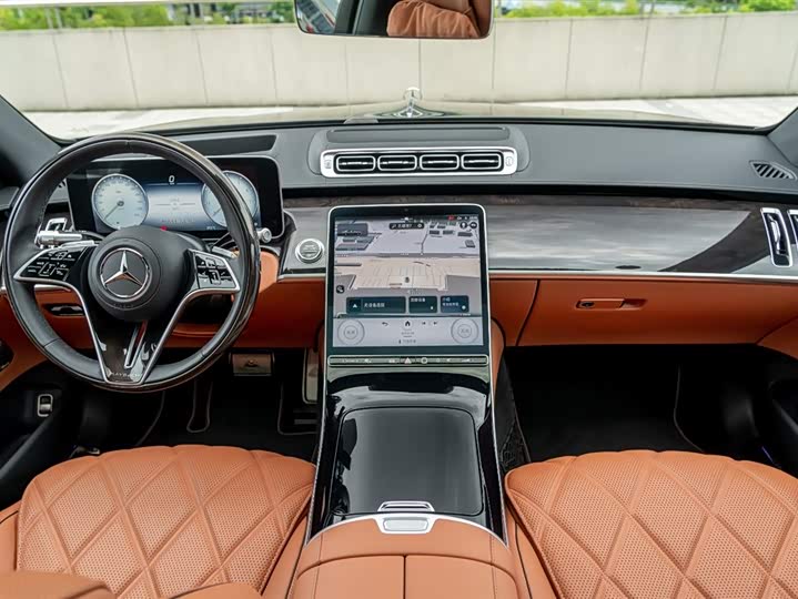 Фото 9 - Mercedes-Benz Maybach S-Class