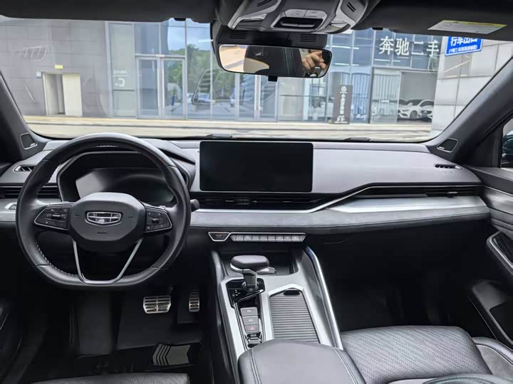 Фото 6 - Geely Preface