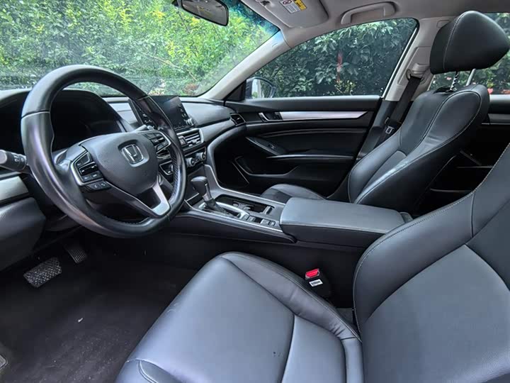 Фото 12 - Honda Inspire