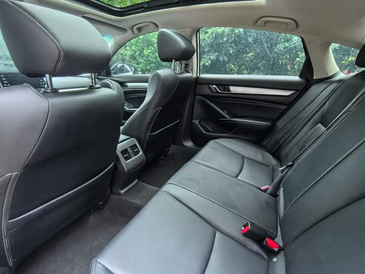 Фото 13 - Honda Inspire