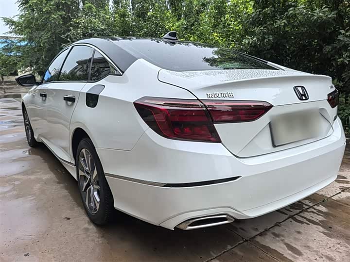 Фото 7 - Honda Inspire