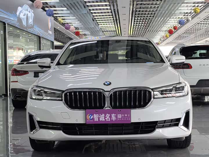 Фото 2 - BMW 5 Series