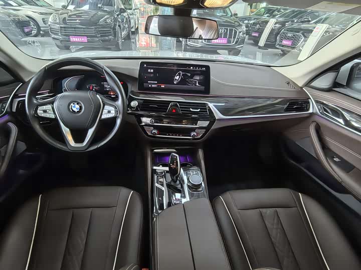 Фото 8 - BMW 5 Series