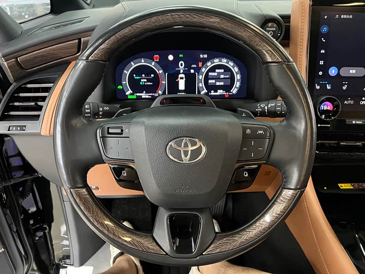 Фото 19 - Toyota Alphard