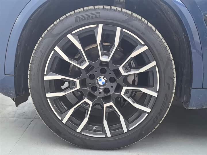 Фото 18 - BMW X5