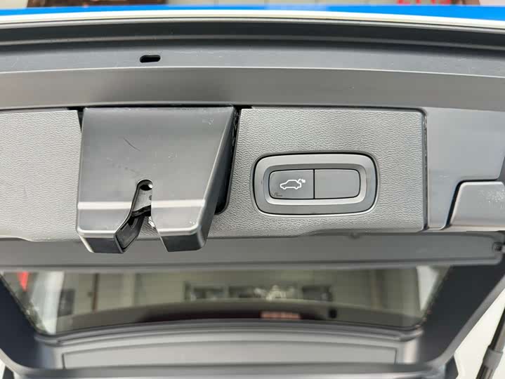 Фото 13 - Volvo XC60