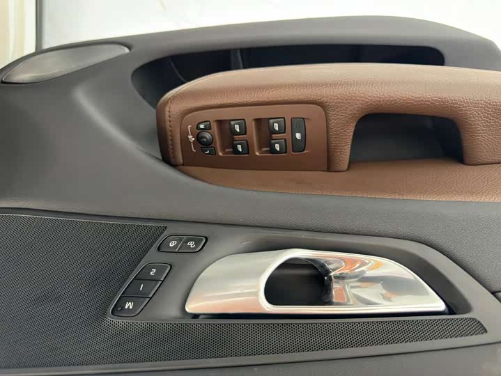 Фото 6 - Volvo XC60