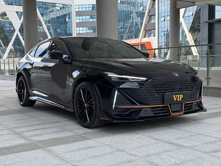 Фото 3 - Changan UNI-V