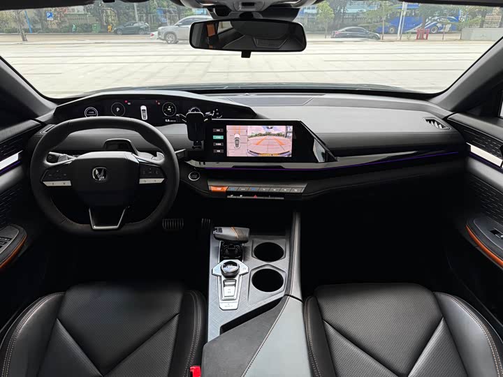 Фото 6 - Changan UNI-V